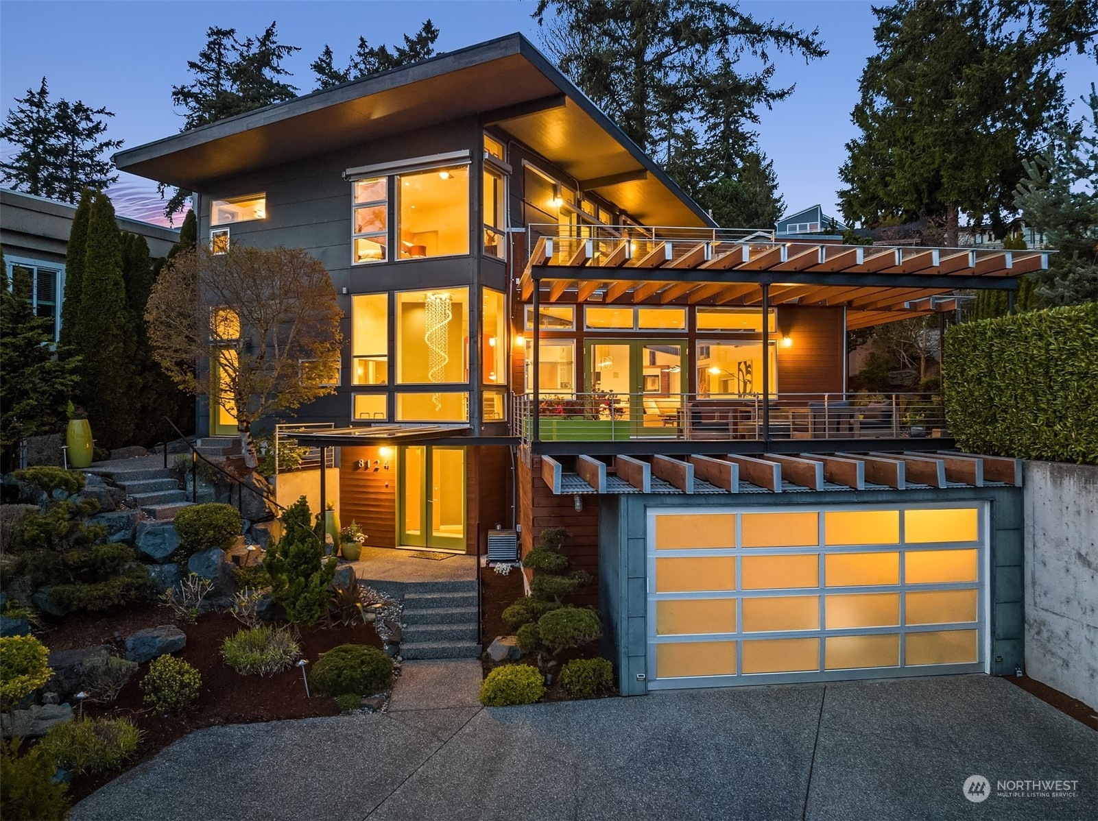 Property Photo: 8124 NE Juanita Drive WA 98034