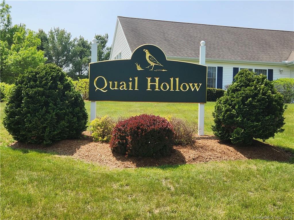 Property Photo: 10 Quail Hollow Close 10 CT 06066
