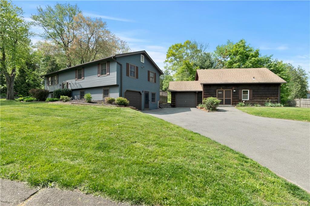 Property Photo: 10 Adam Hill CT 06095