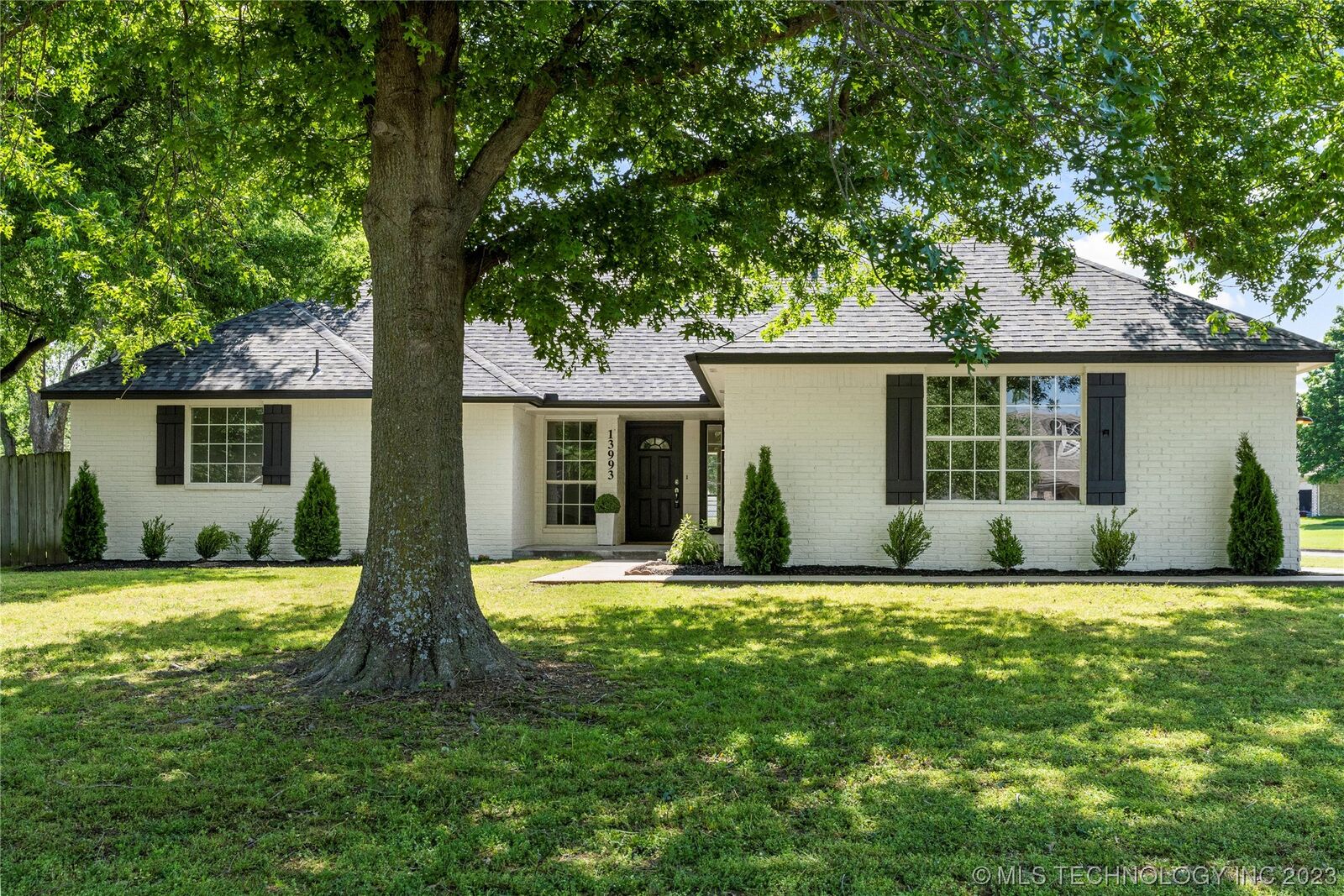 Property Photo: 13993 S 19th Street OK 74008