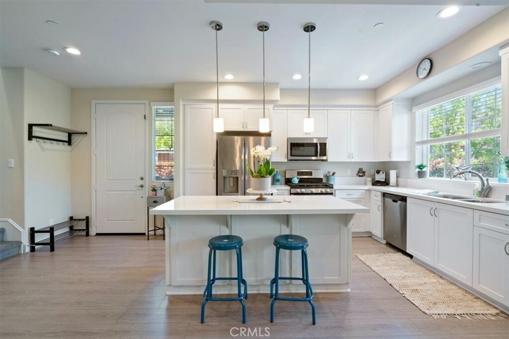 Property Photo: 3202 Fennel Lane 201 CA 93401