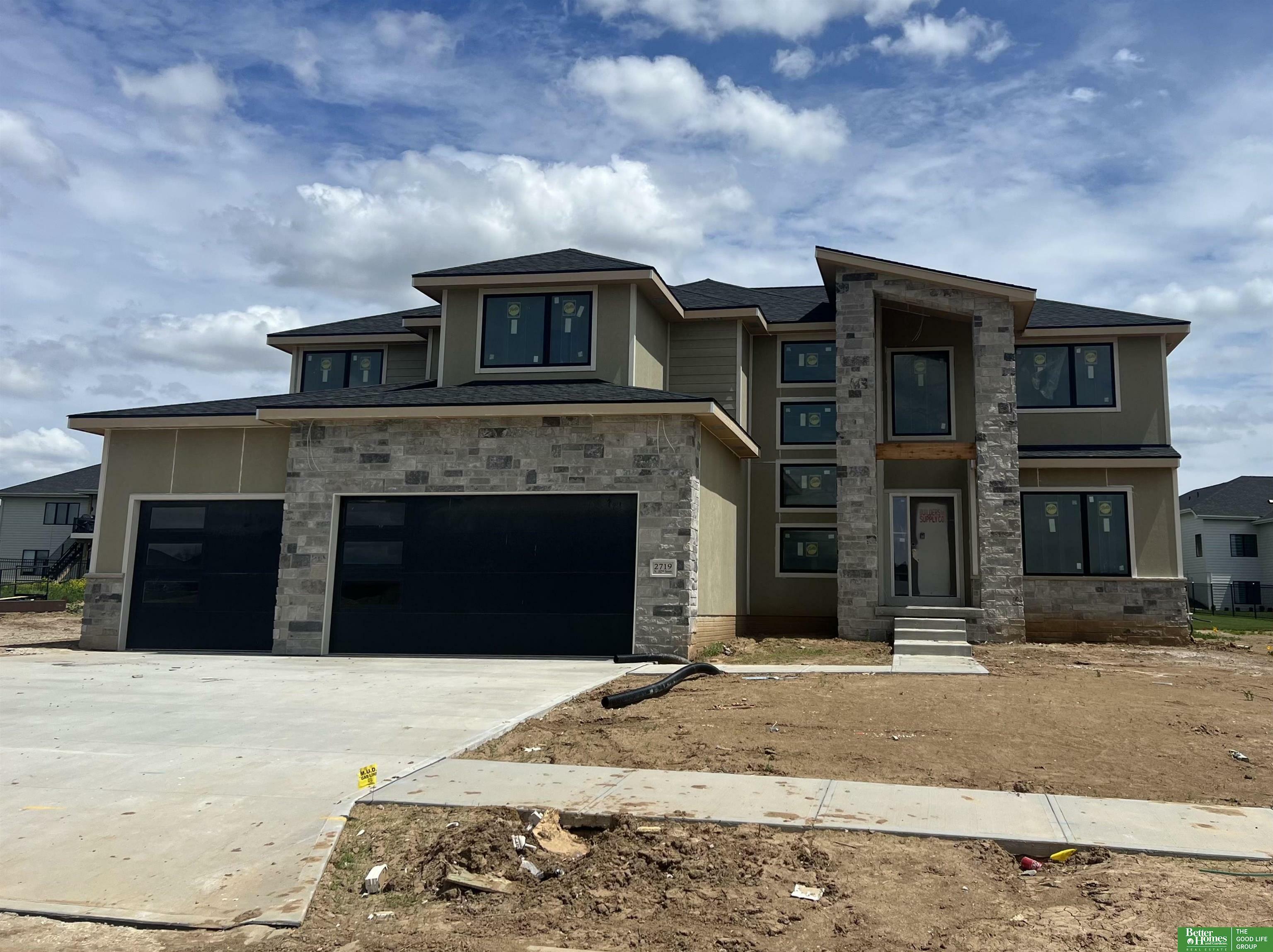 Property Photo: 2719 N 182nd NE 68022