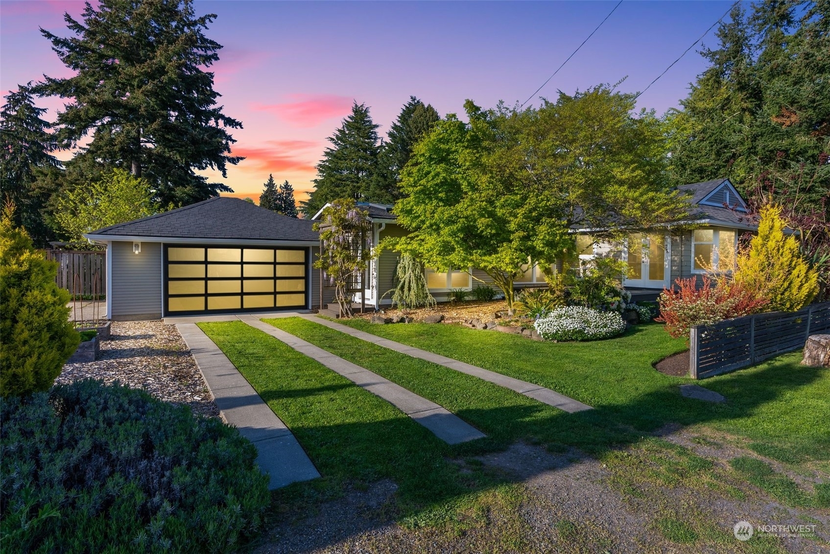 Property Photo:  1400 NW 95th Street  WA 98117 