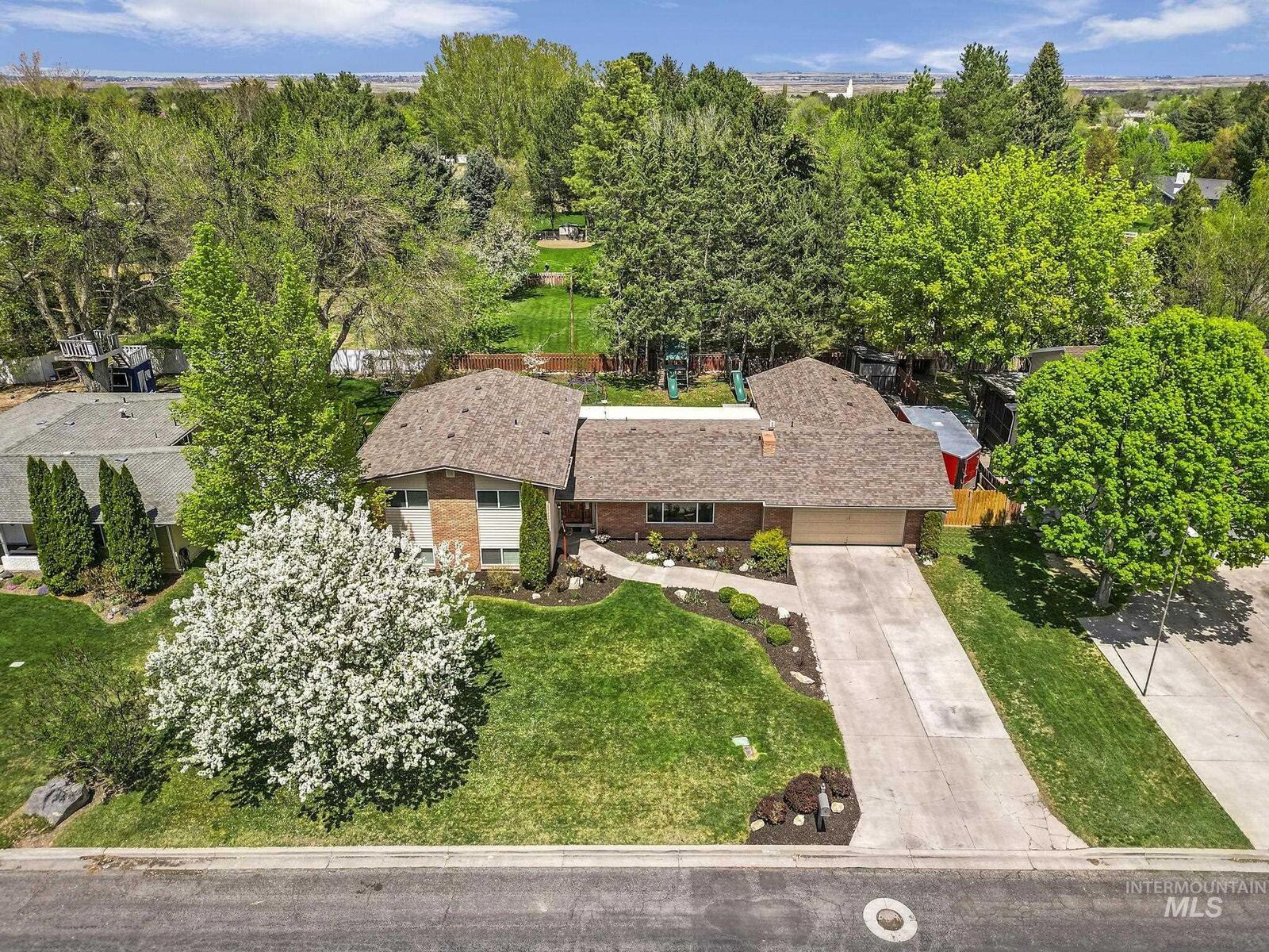 Property Photo:  2029 Stadium Blvd  ID 83301 