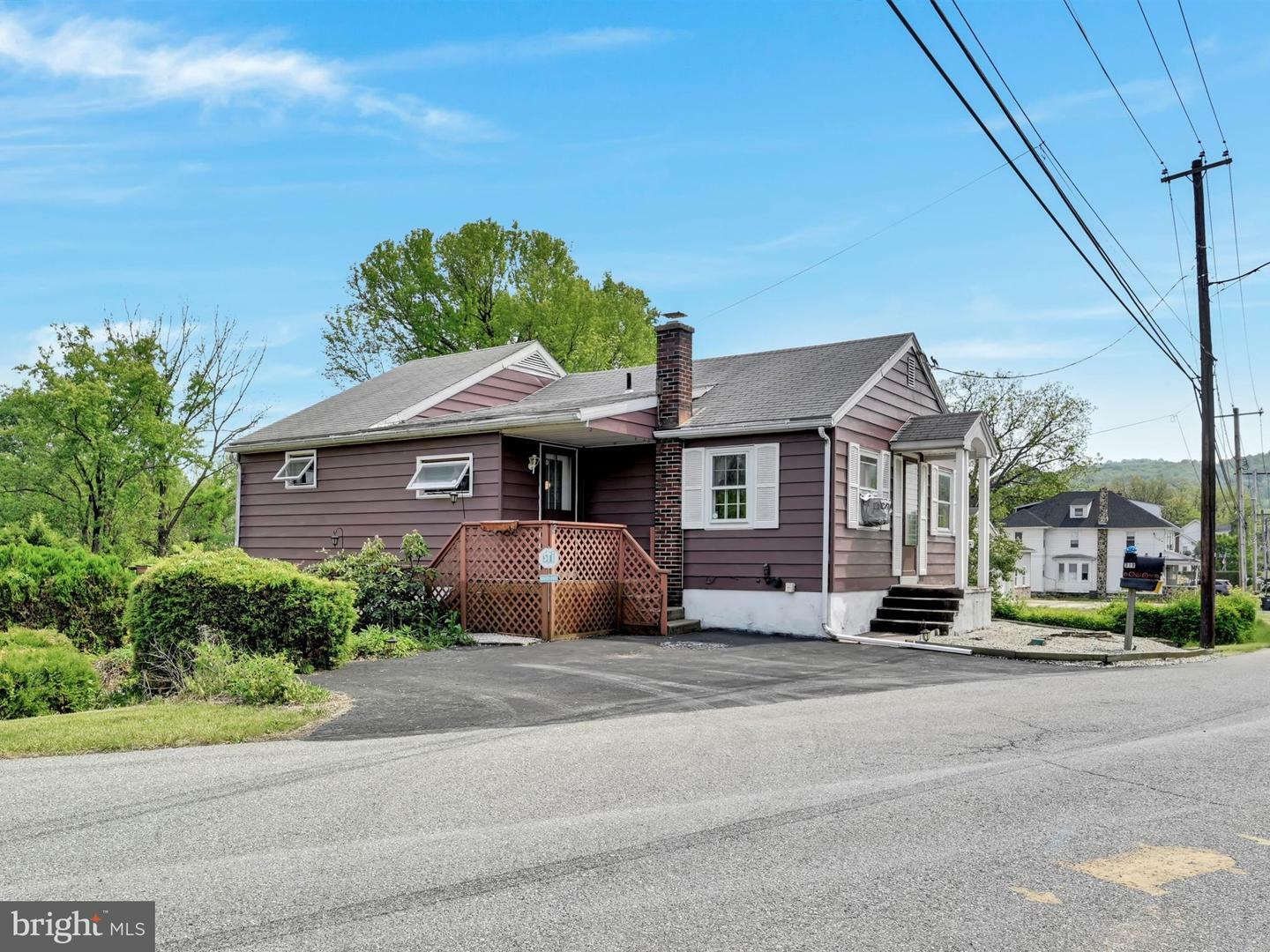 Property Photo:  319 Furnace Road  PA 19565 