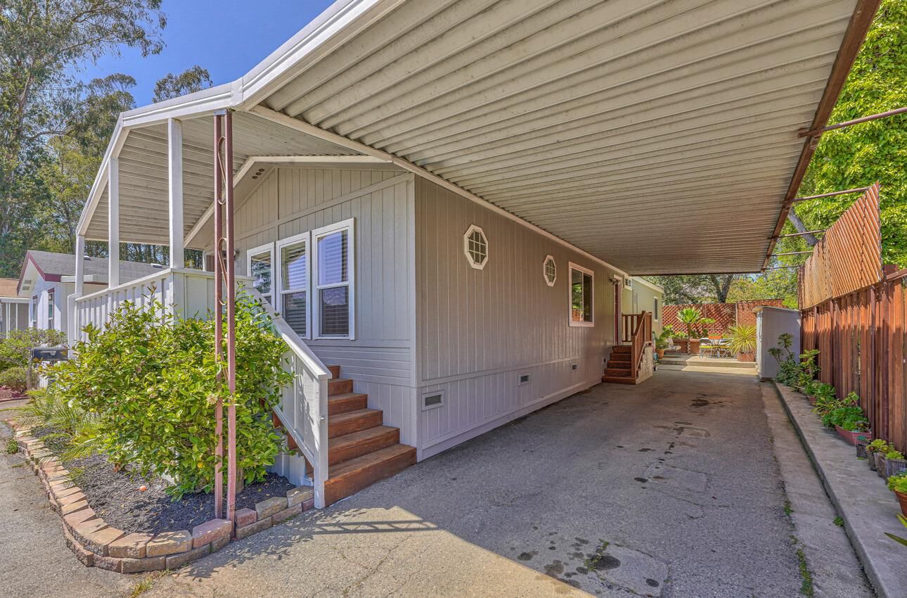 Property Photo:  789 Green Valley Road 21  CA 95076 
