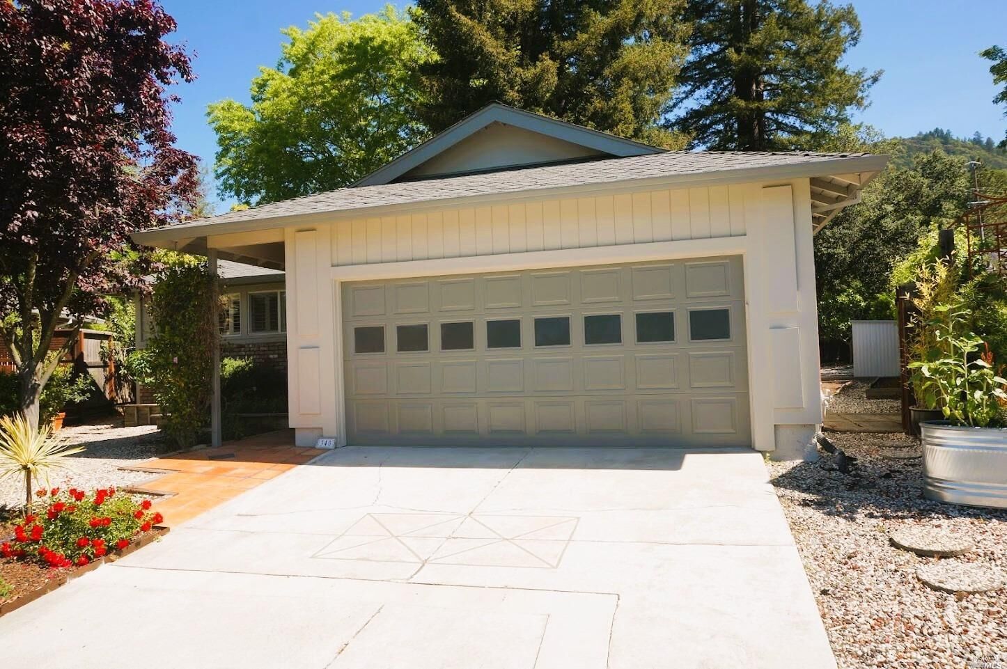 Property Photo: 340 Vineyard Drive CA 95448