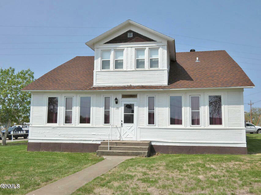 Property Photo:  100 1st Street NW  ND 58552 