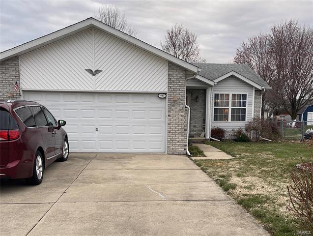 Property Photo: 447 Pheasant Lane IL 62067