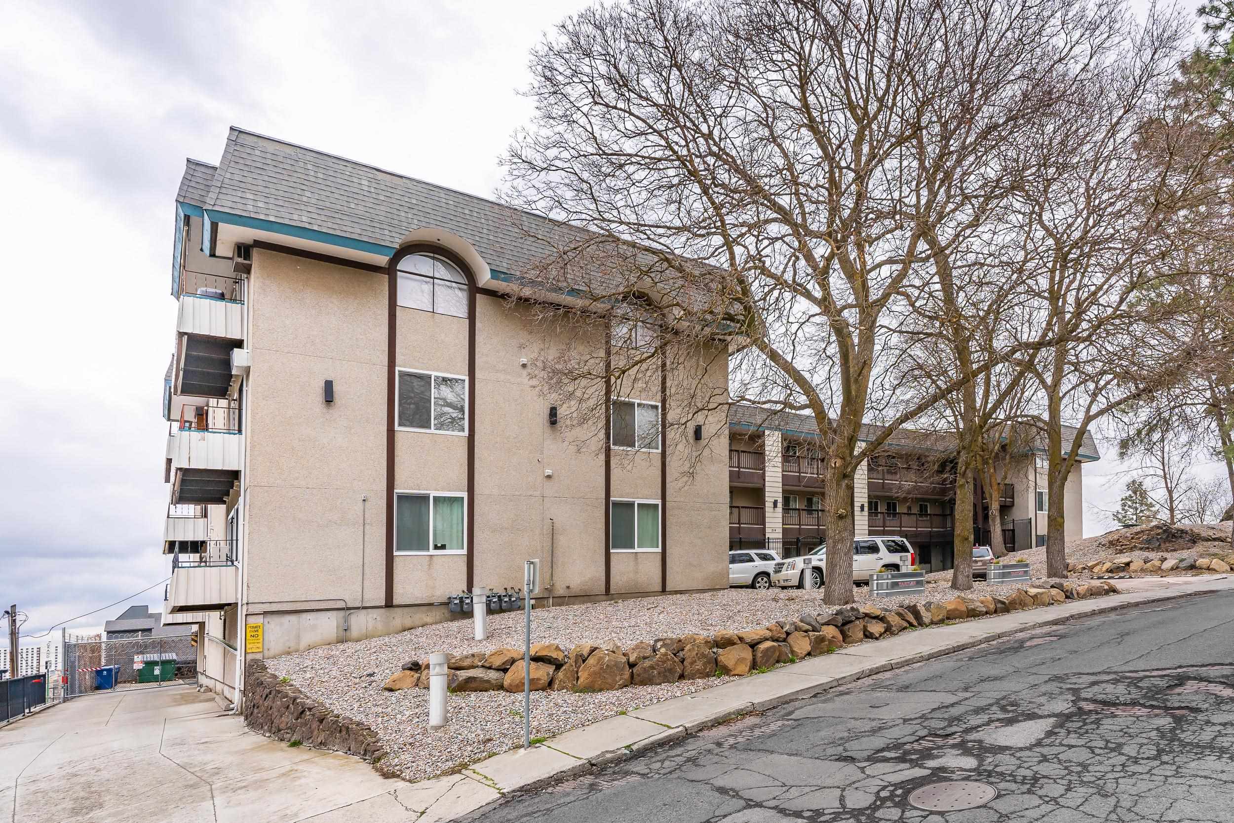 Property Photo: 214 W 6th Ave 304 WA 99204