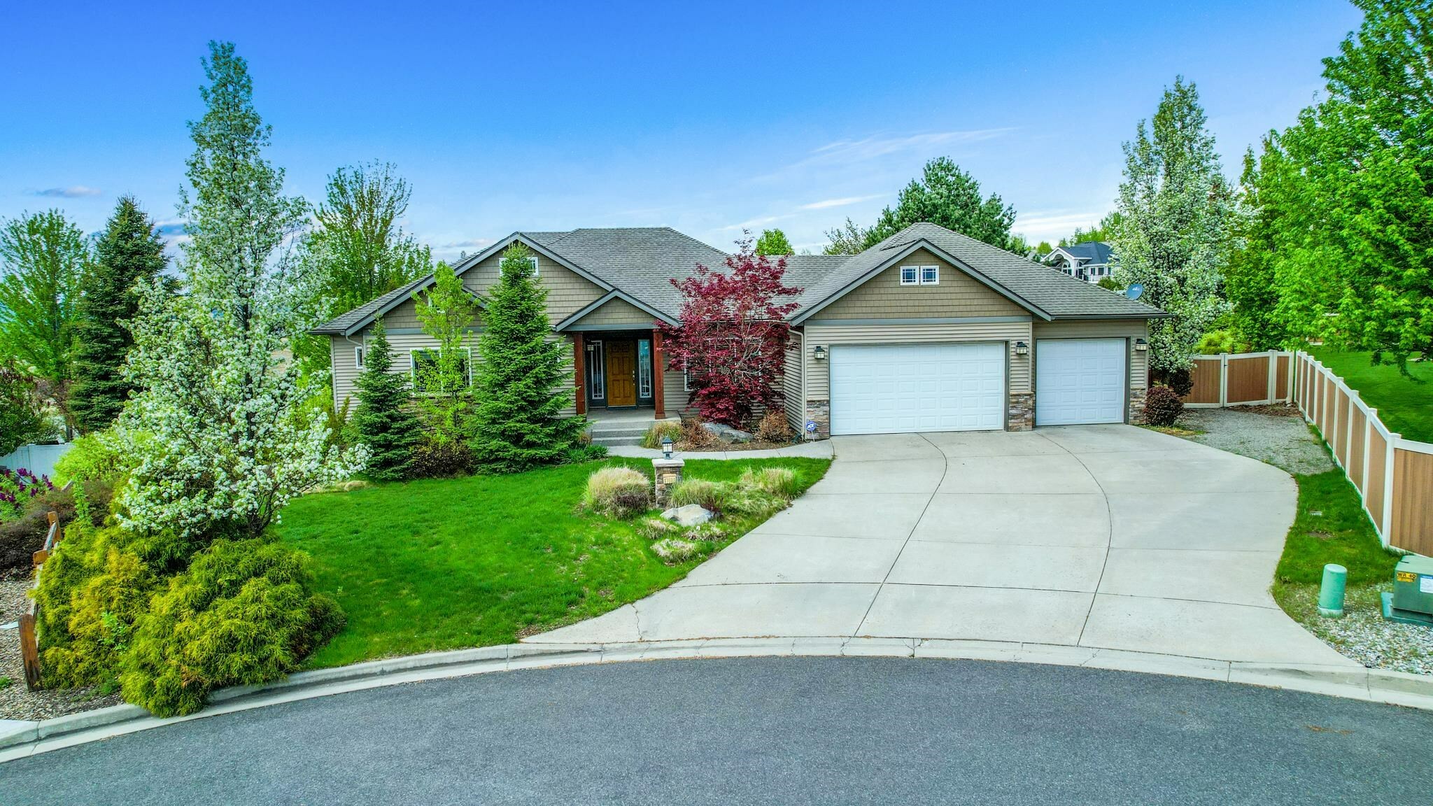 Property Photo: 17603 E Ridge Ct WA 99016