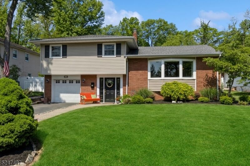 Property Photo: 7 Saint Germain Dr NJ 07066