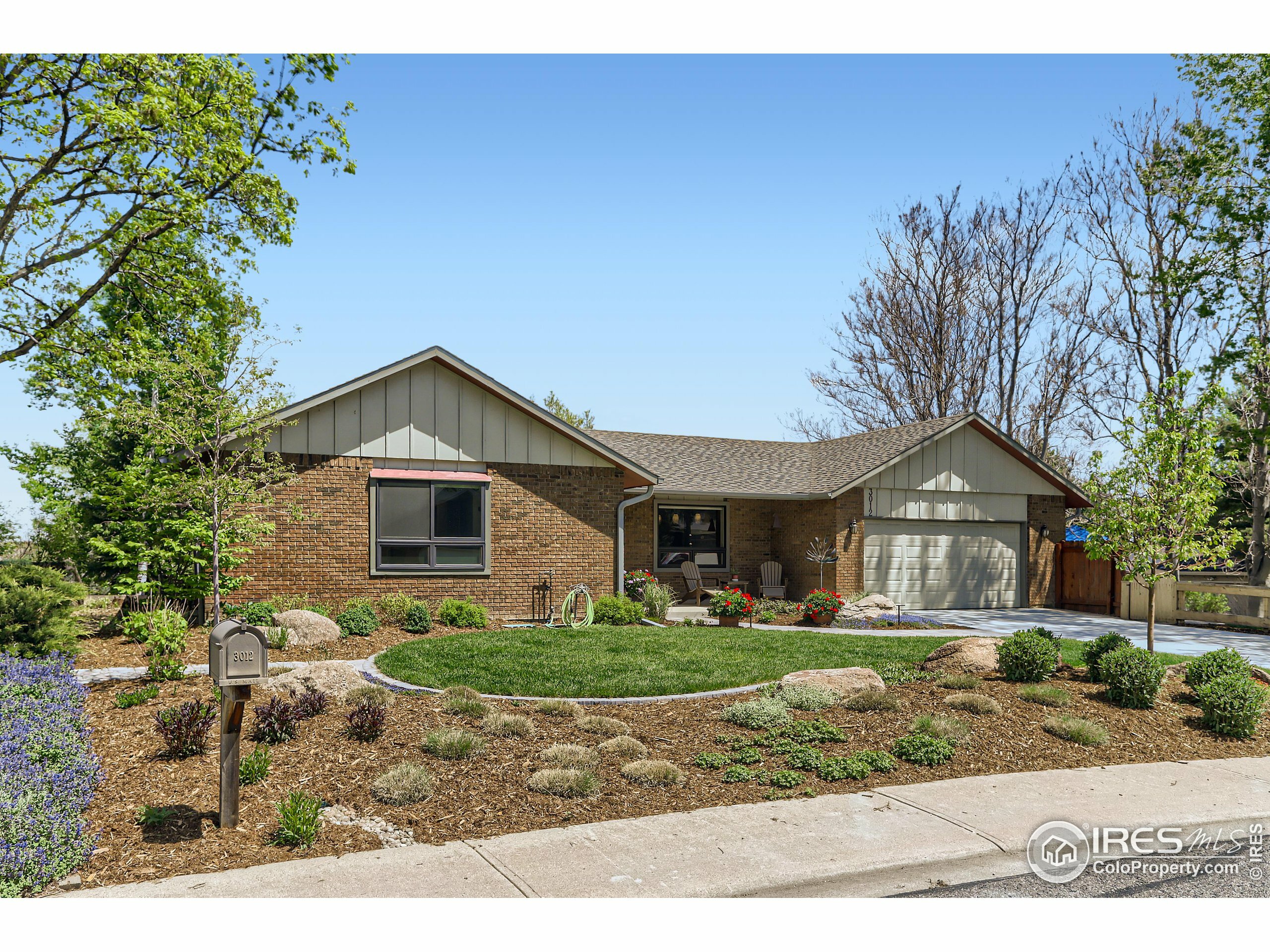 Property Photo: 3012 McIntosh Dr CO 80503