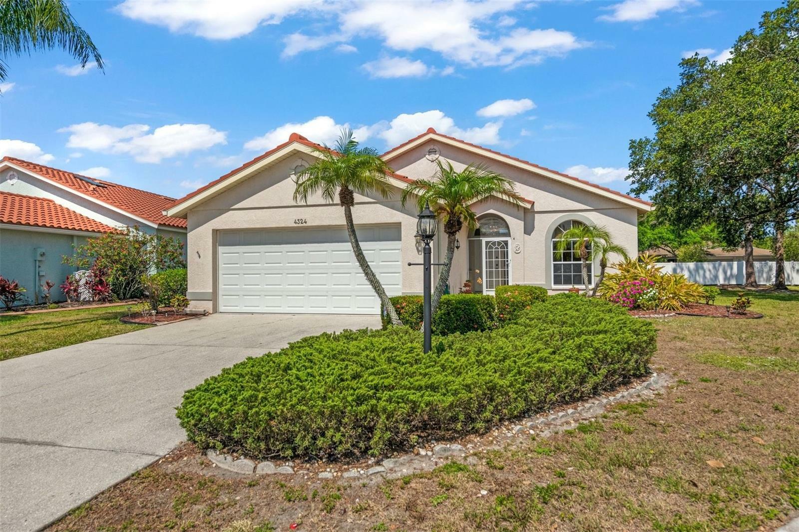 Property Photo:  4324 Marcott Circle  FL 34233 