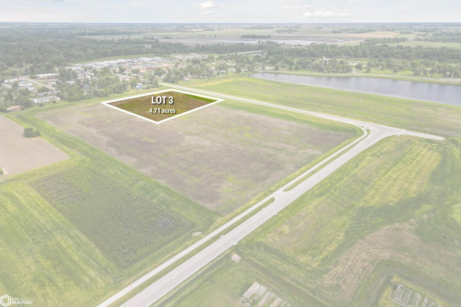 Property Photo:  601 Edgewood Street  IA 50158 
