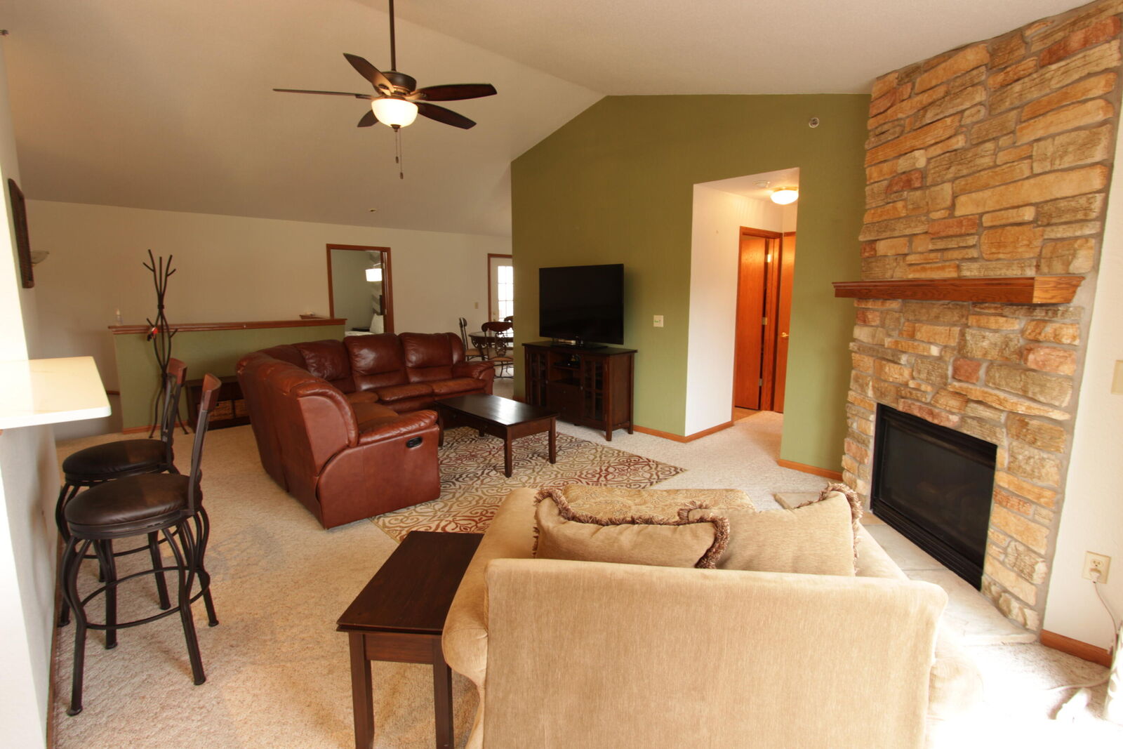 Property Photo:  7925 S Scepter Dr  WI 53132 