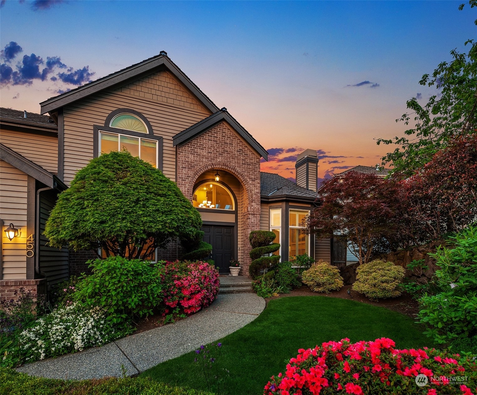 Property Photo:  450 Everwood Court NW  WA 98027 