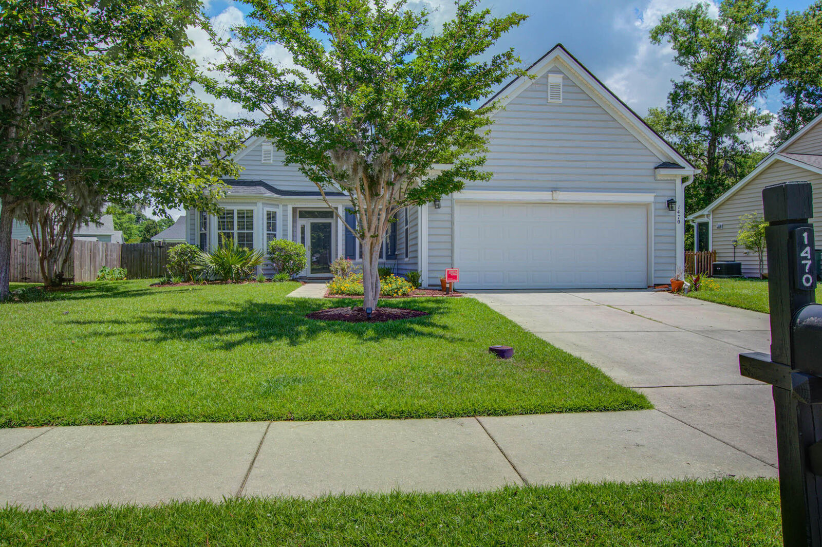 Property Photo: 1470 Ashley Garden Boulevard SC 29414