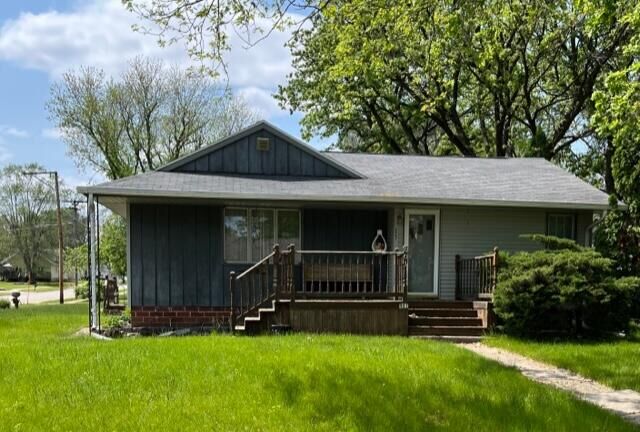 Property Photo:  401 Collins Street  IA 50130 