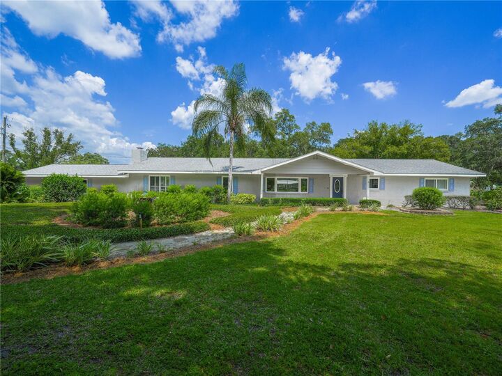 4062 El Shaddiai Square  Plant City FL 33565 photo