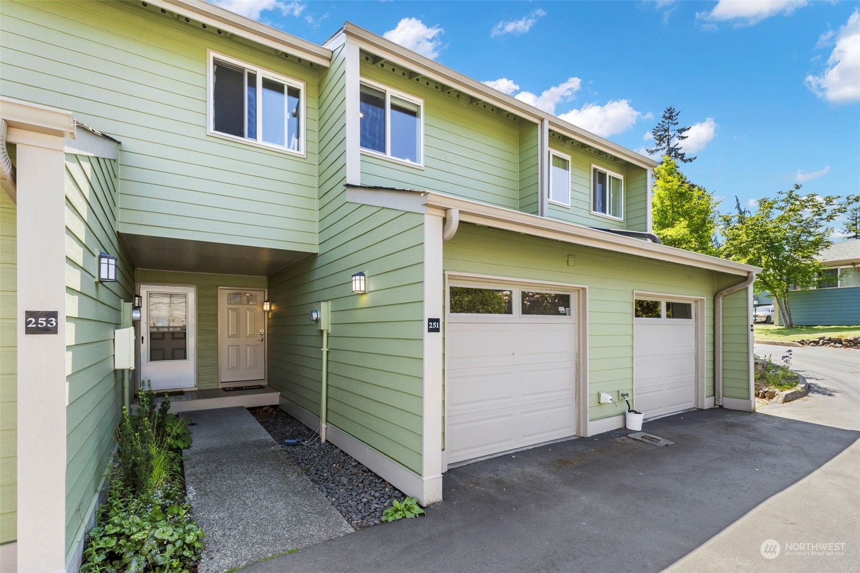 Property Photo:  251 Shepard Way NW  WA 98110 