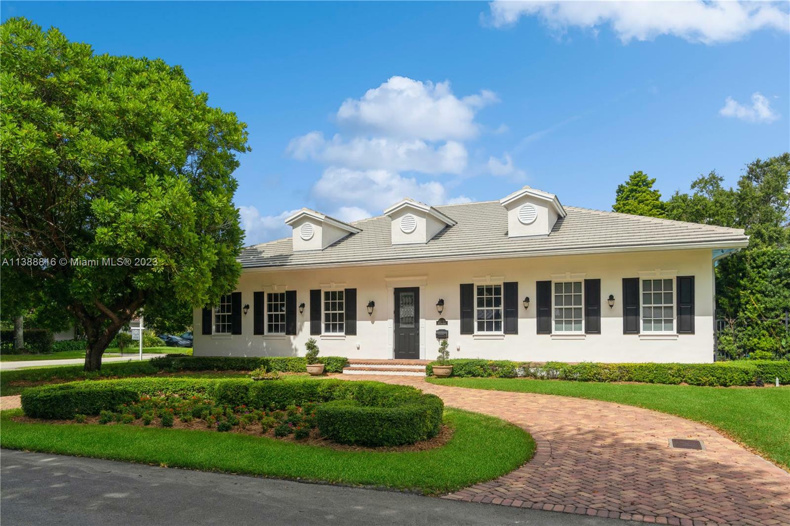 Property Photo: 5449 SW 86 Street FL 33143