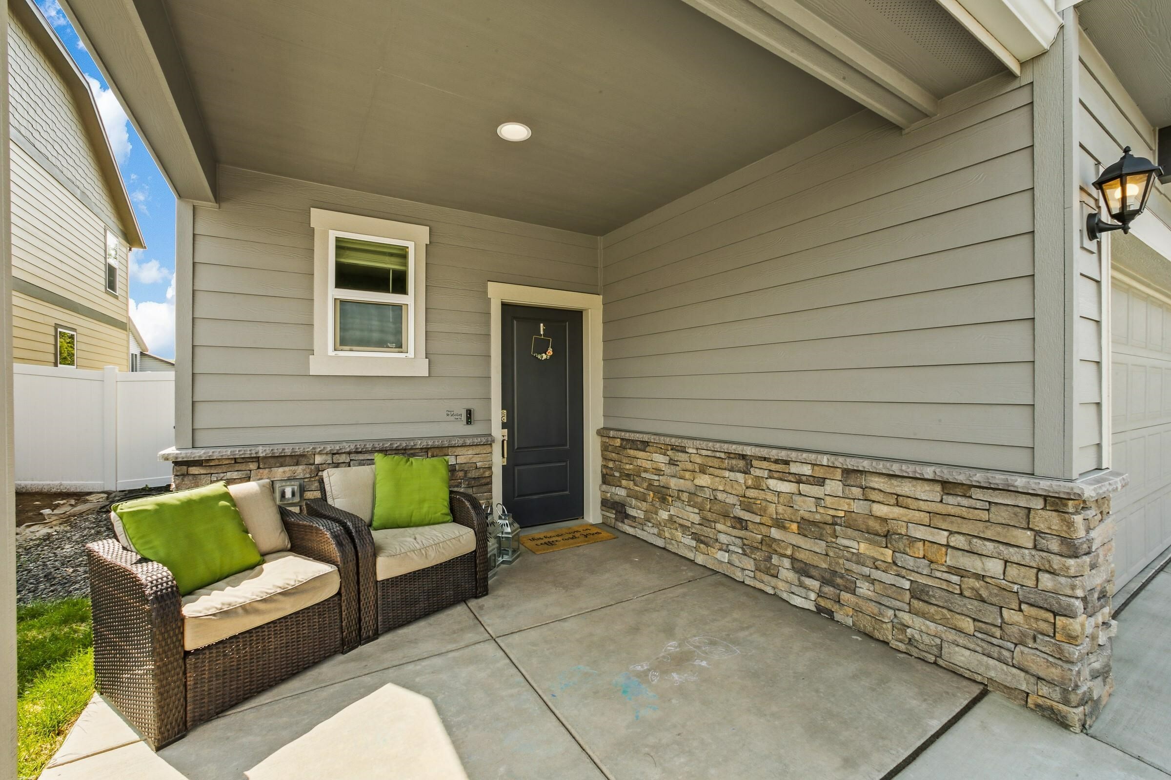 Property Photo: 8016 S Dana Ln WA 99004-5326
