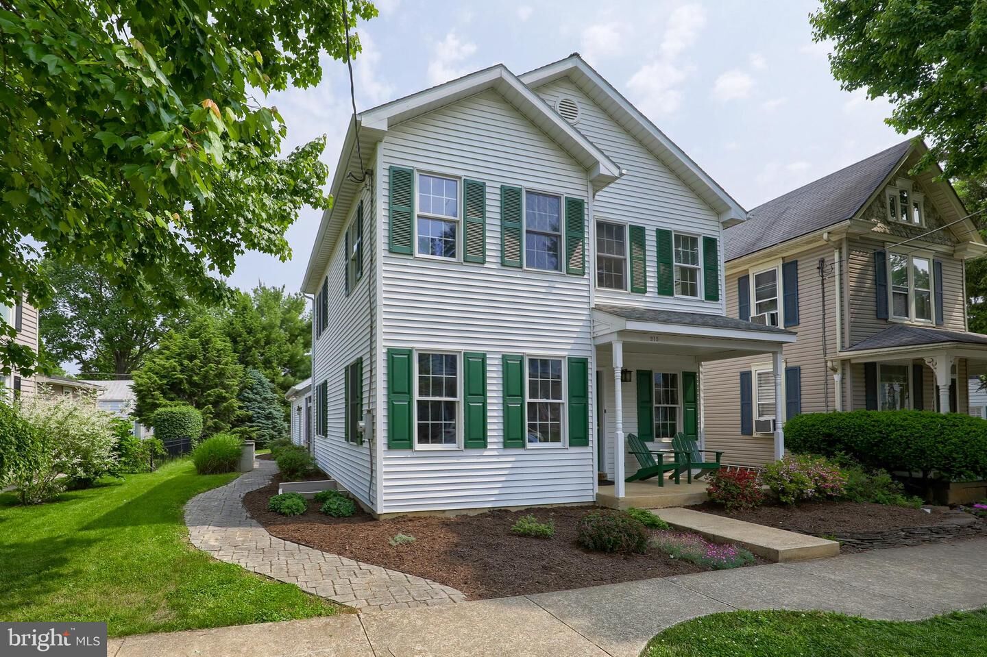 Property Photo:  215 E New Street  PA 17543 