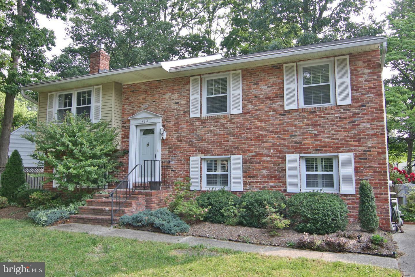 Property Photo:  454 Yorkshire Drive  MD 21146 