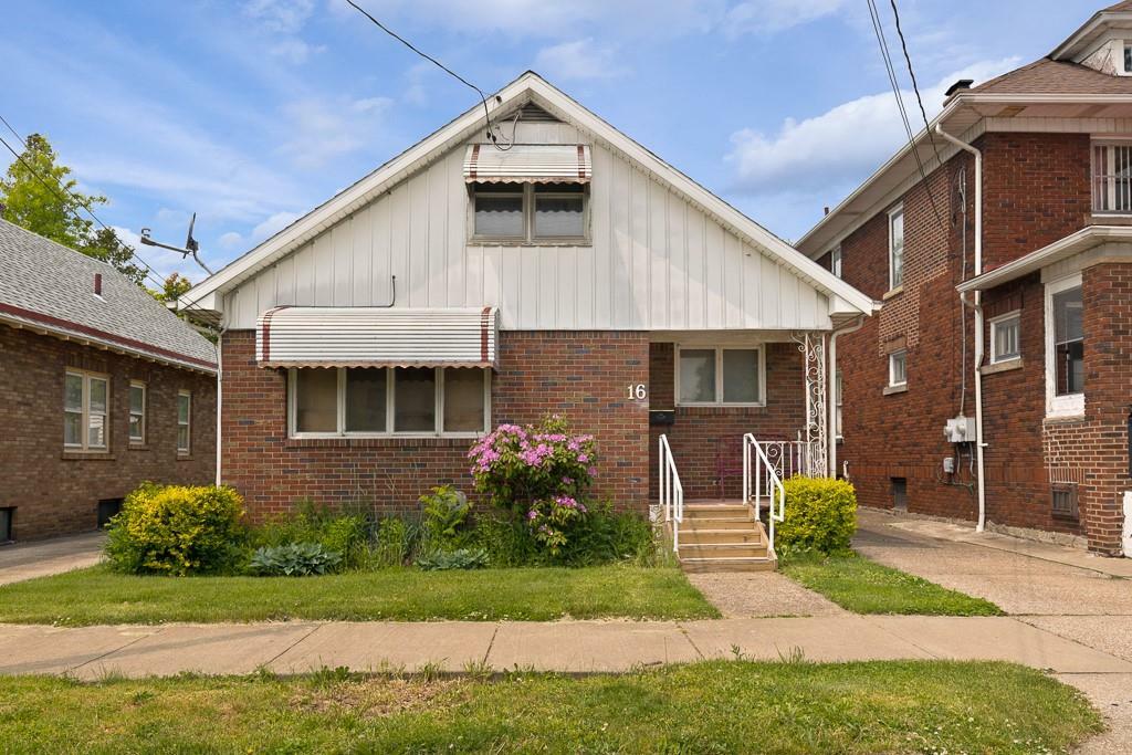 Property Photo:  16 E 32nd Street  PA 16504 