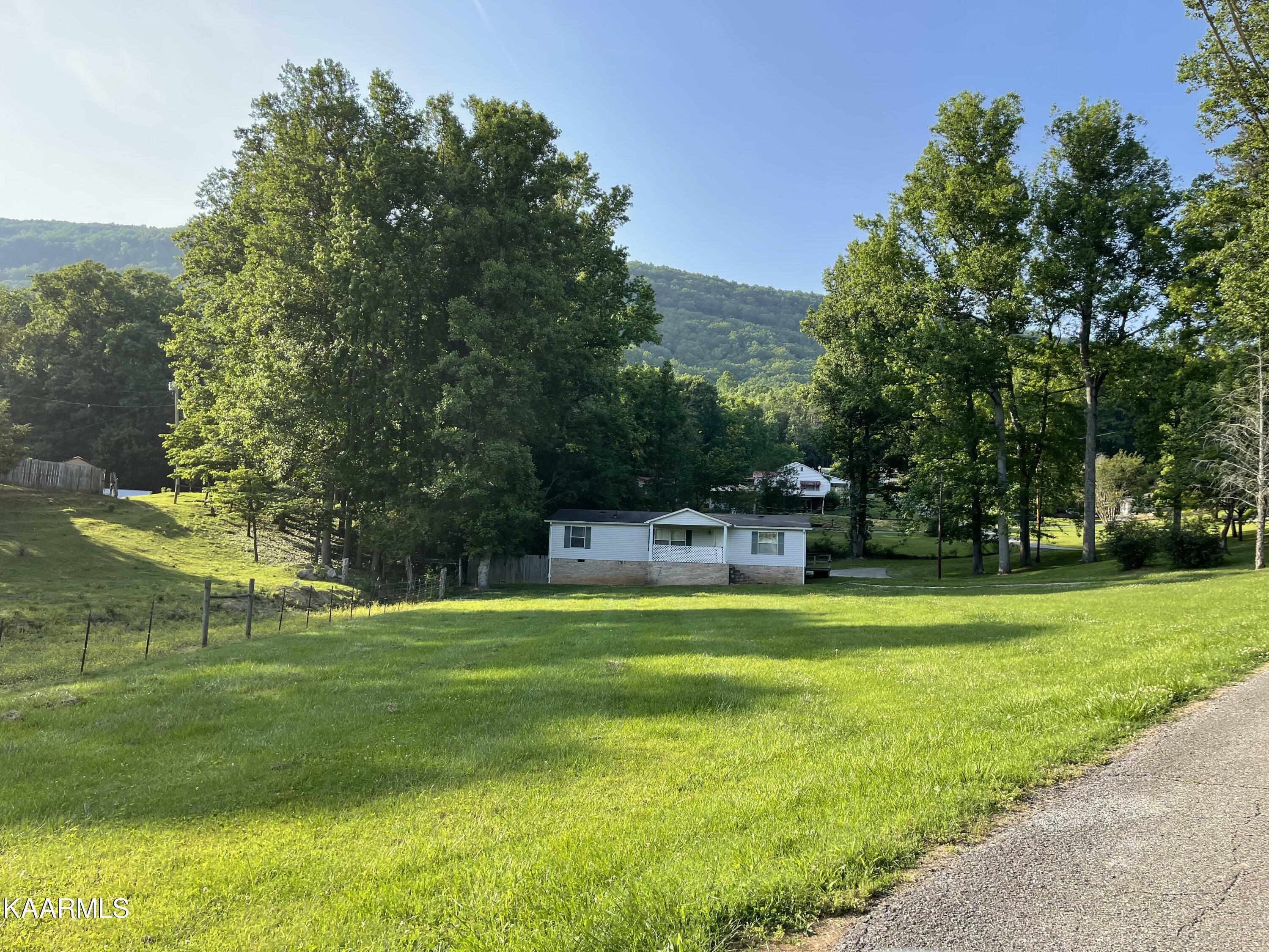 Property Photo: 119 Zeni Ln TN 37748