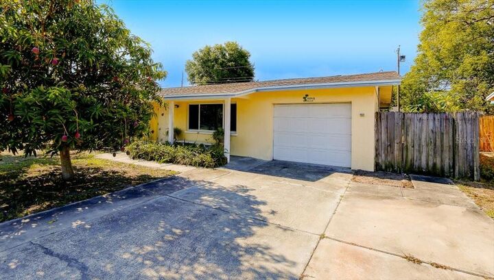 Property Photo: 10918 114th Place FL 33778