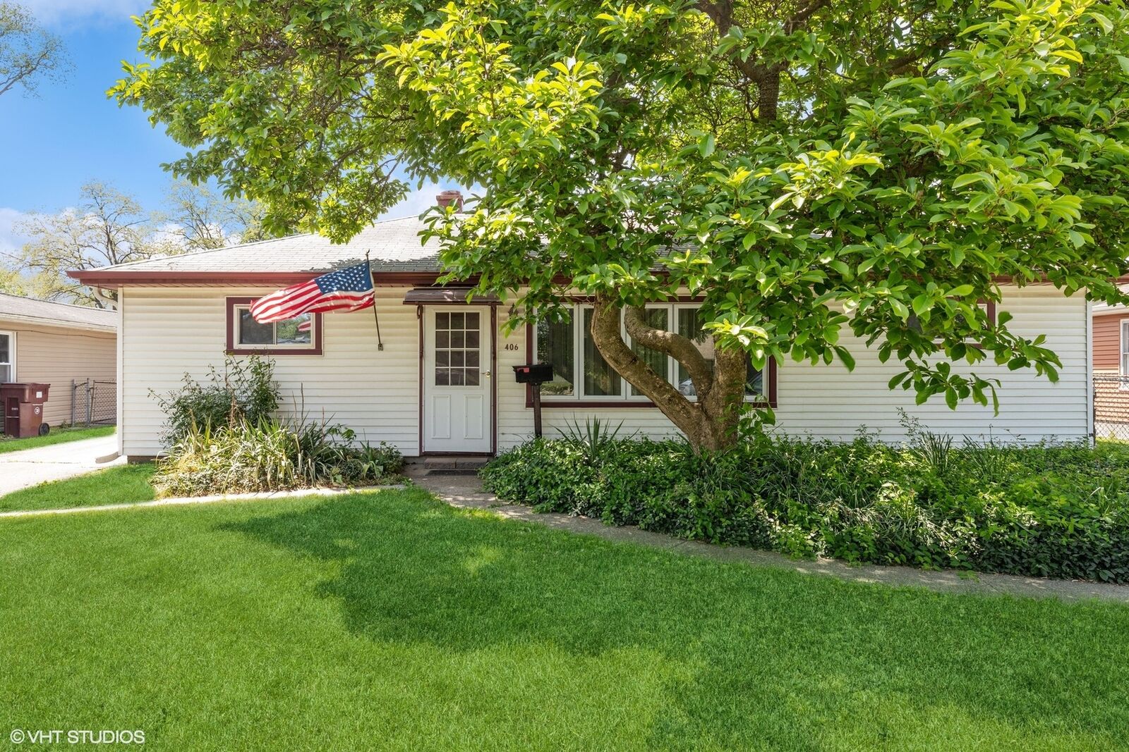 Property Photo: 406 N Kinzie Street IL 60476