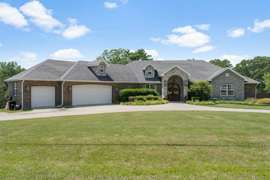 Property Photo:  21819 Meadow Wood Drive  AR 72761 