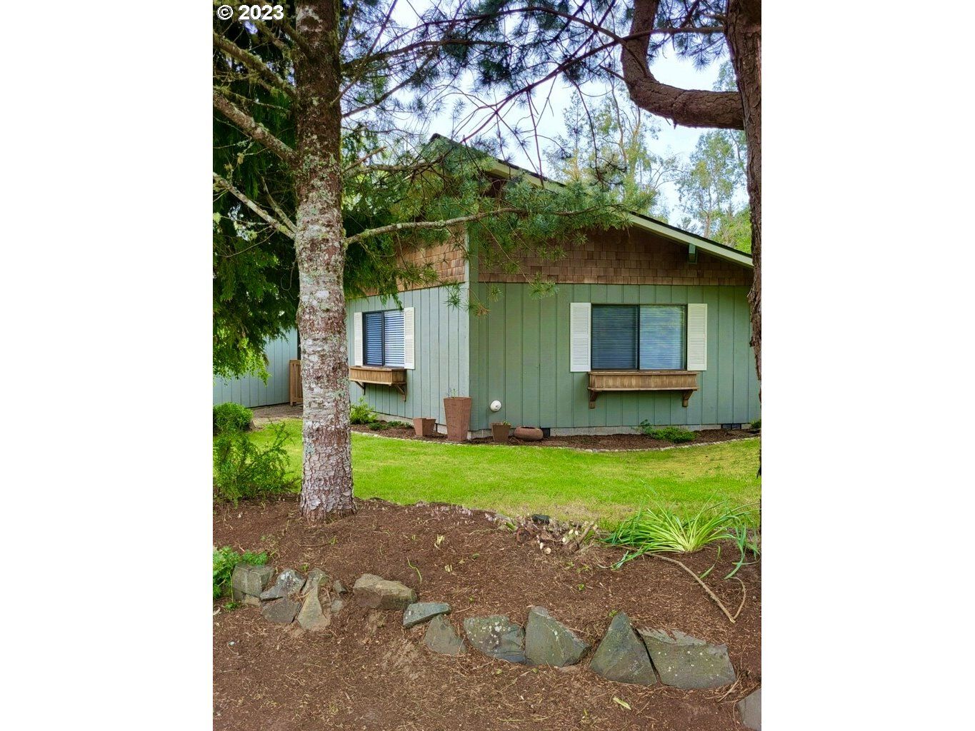 Property Photo:  90250 Shoreline Dr  OR 97146 