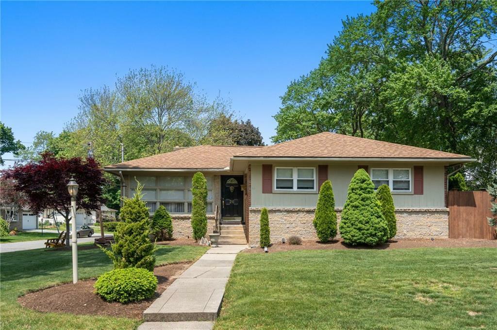 Property Photo: 26 Fernbrook Dr RI 02920