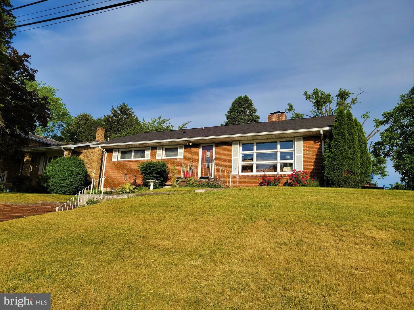 508 Walnut Road  Harrisburg PA 17113 photo