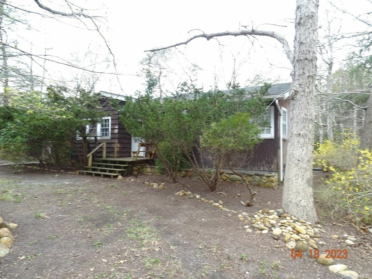 Property Photo:  9 Columbia Avenue  NY 11977 