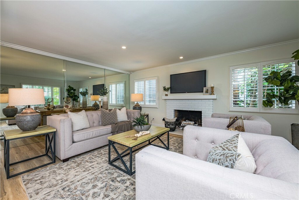 Property Photo: 1612 Granvia Altamira CA 90274