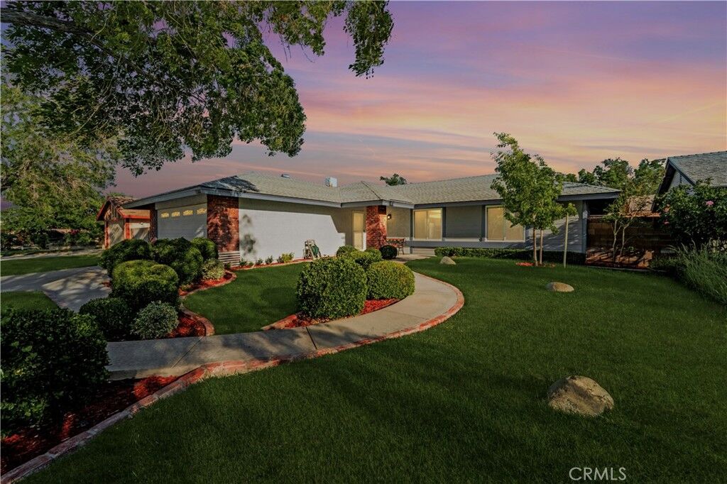 House for sale in Lancaster 2302 Edam Street, Lancaster, CA 93536