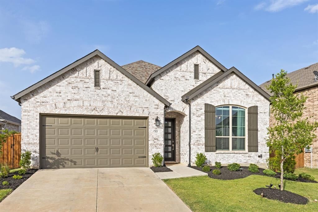 Property Photo:  4028 Fox Trotter Drive  TX 76227 