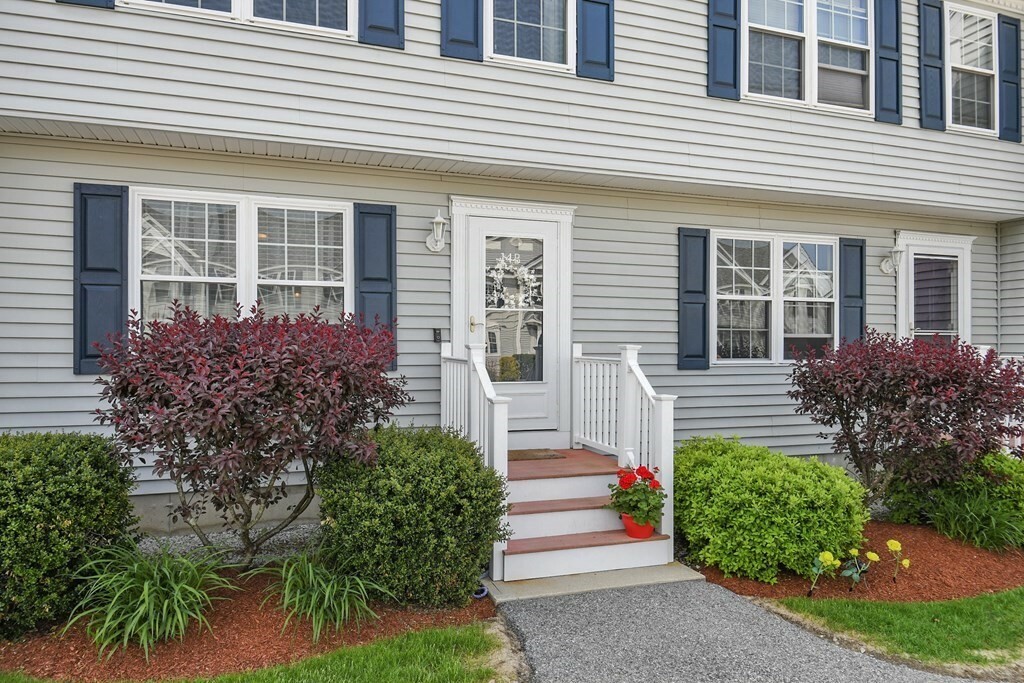 Property Photo:  14 Merrimac Way B  MA 01879 