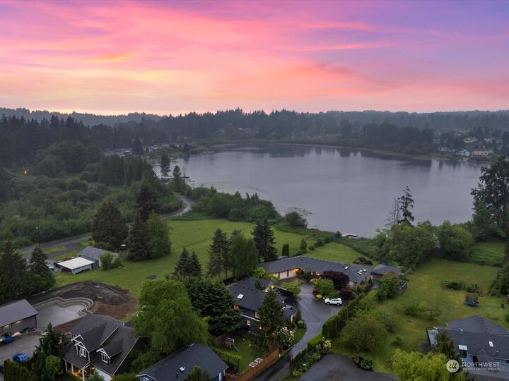 Property Photo:  816 13th Street  WA 98290 