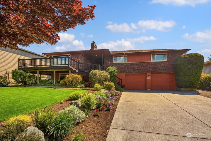 Property Photo: 5331 Francis Avenue NE WA 98422