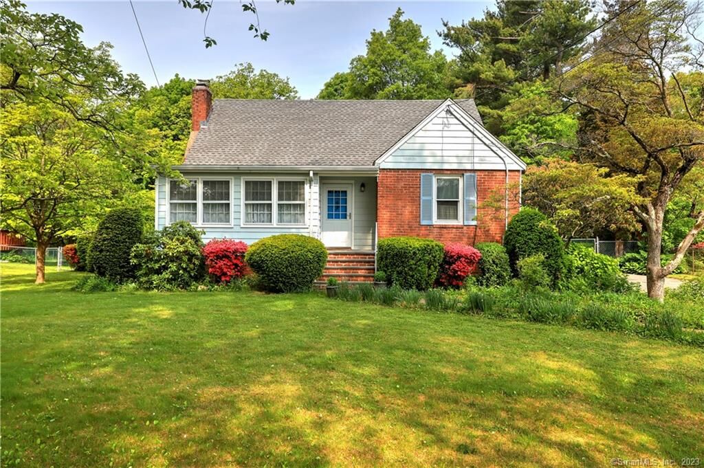 Property Photo:  456 Jones Hill Road  CT 06516 