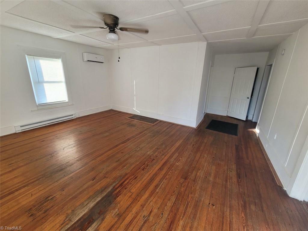 Property Photo: 706 S Hamilton Street NC 27288