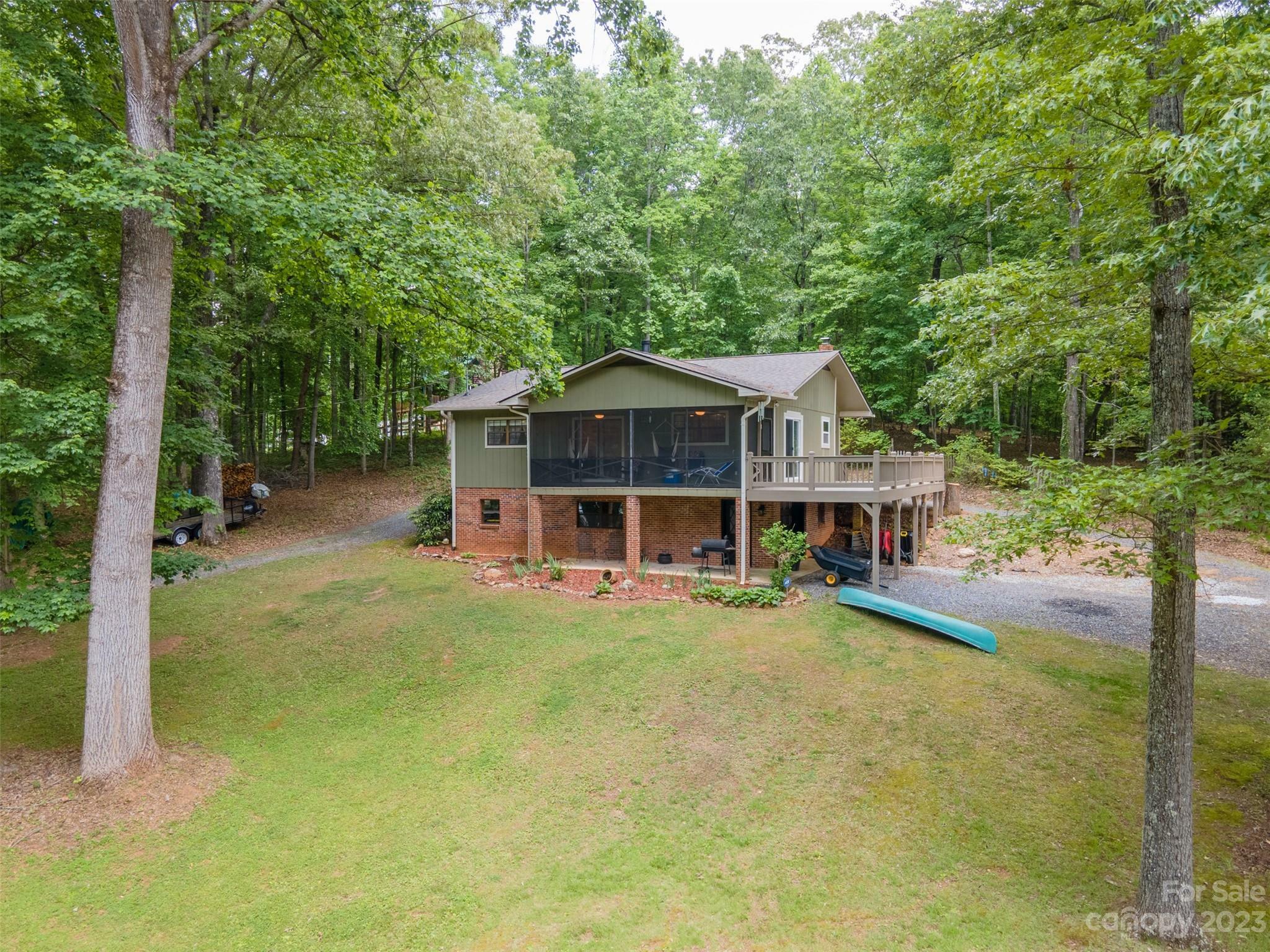 Property Photo:  669 Walker Point Road  NC 28904 