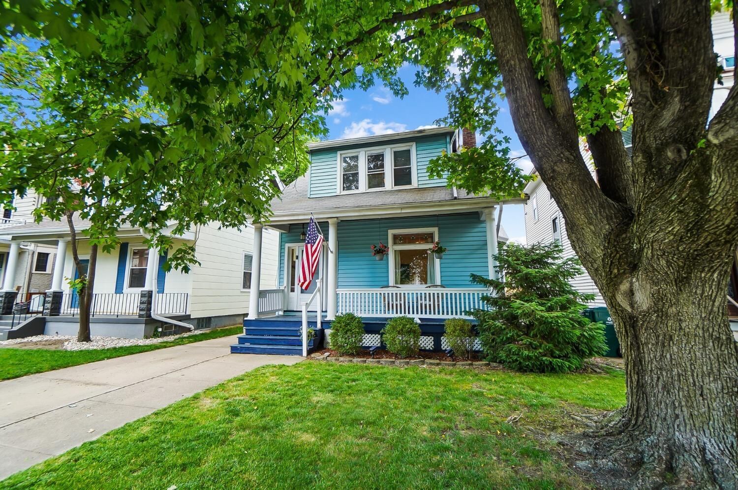 Property Photo:  2844 Minot Ave  OH 45209 