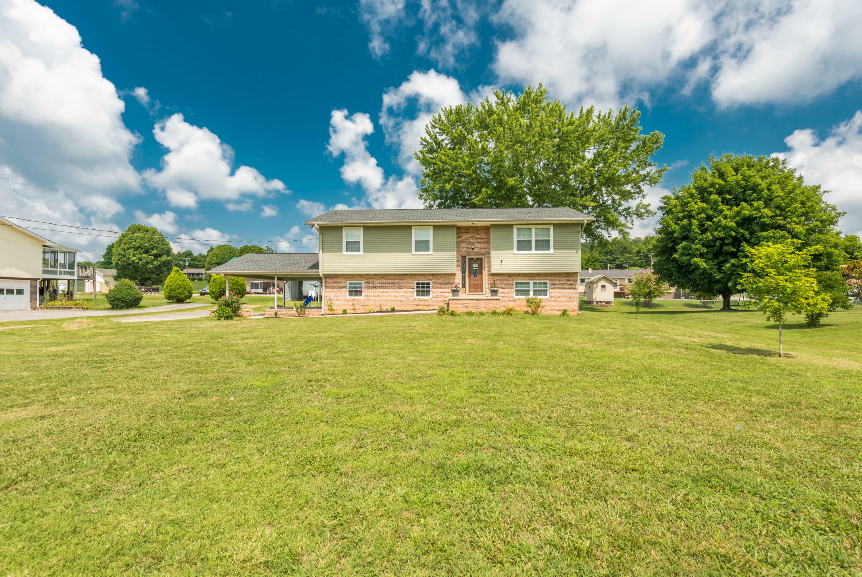 Property Photo:  1624 Tazewell Pike  TN 37721 