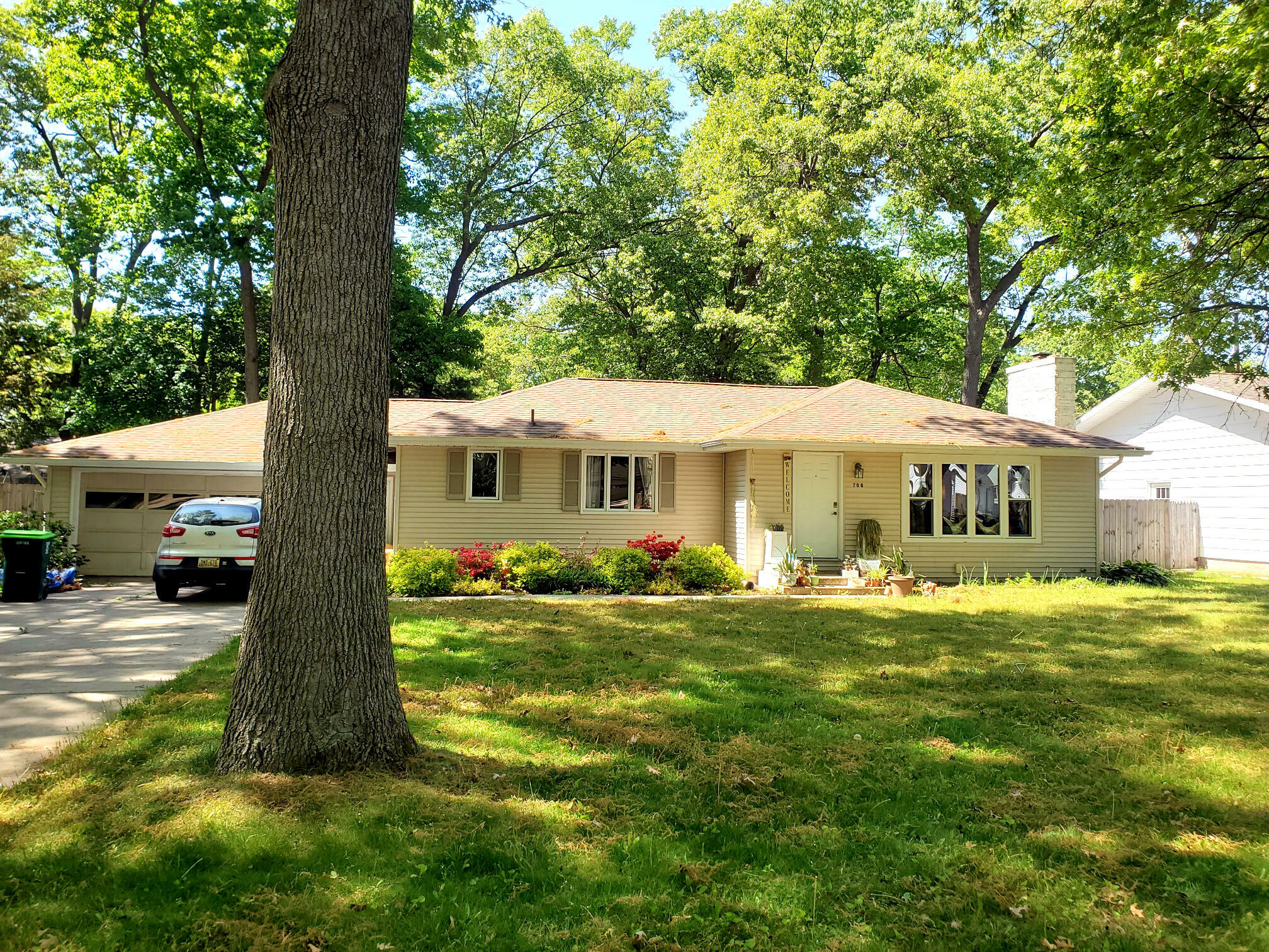 Property Photo:  708 Oakmere Place  MI 49445 